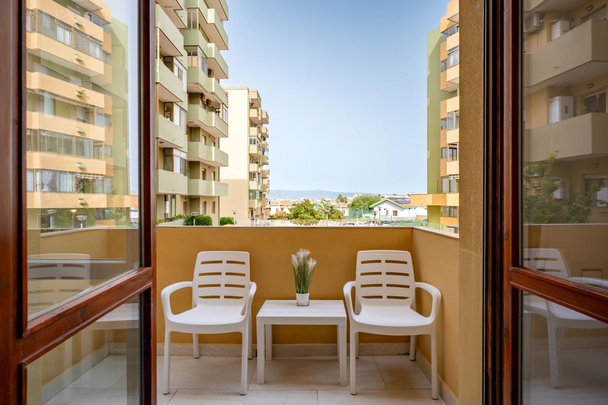 קליארי Kalbia Apartment Or Rooms Renovated, Functional, Intimate And More מראה חיצוני תמונה