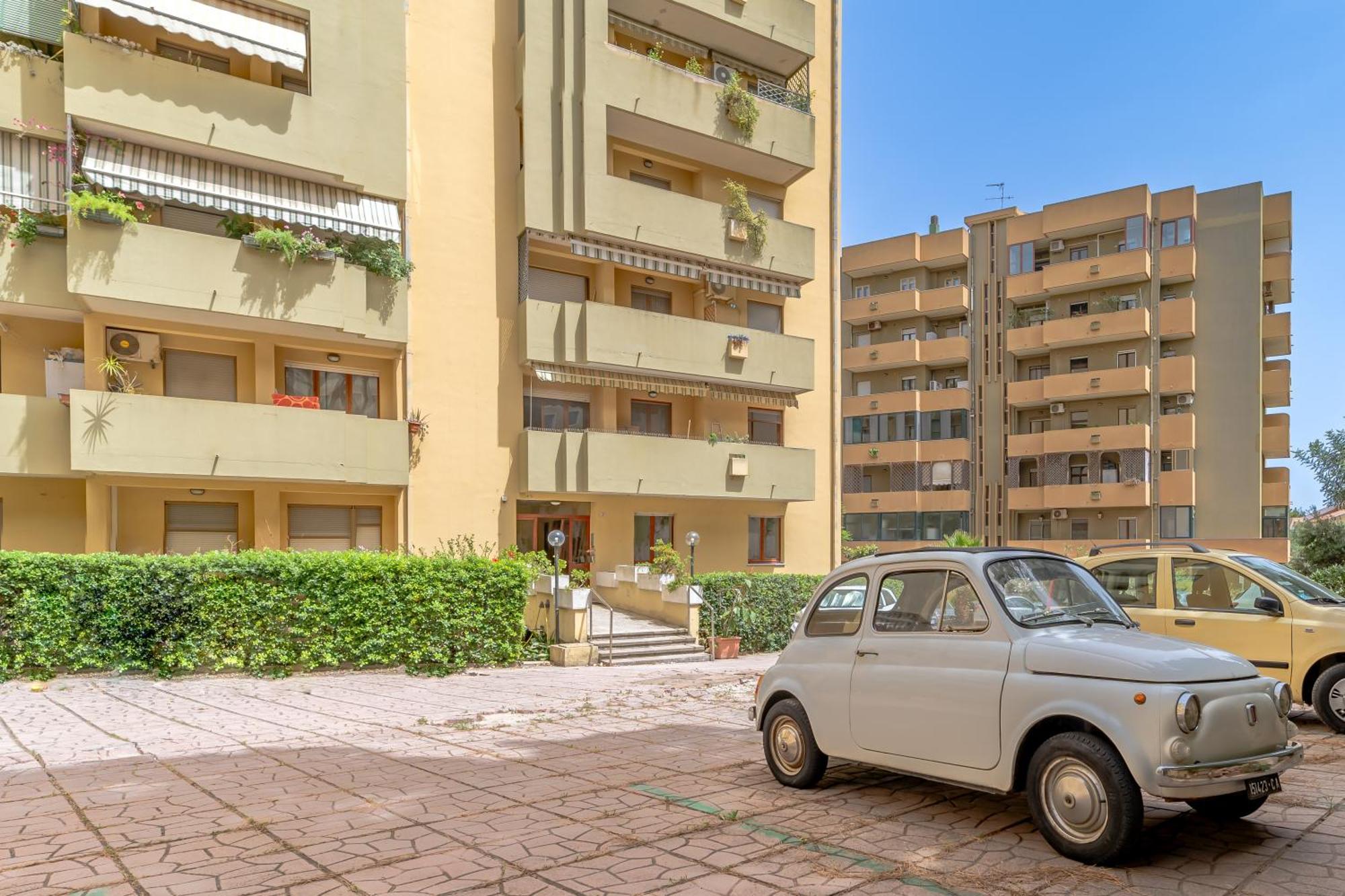 קליארי Kalbia Apartment Or Rooms Renovated, Functional, Intimate And More מראה חיצוני תמונה